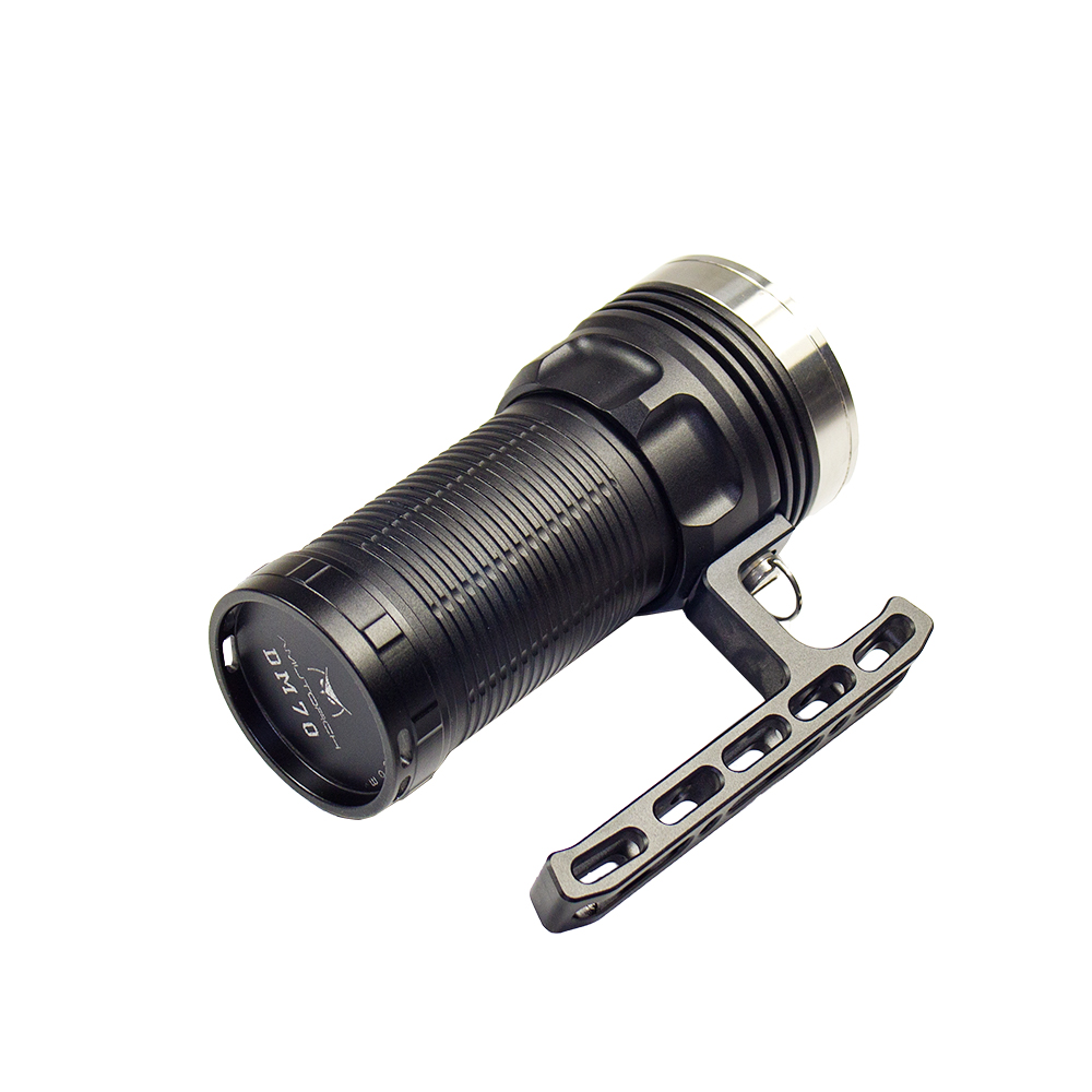 Amutorch DM70 4* CREEXHP70.3 23000lm 663m LED Flashlight